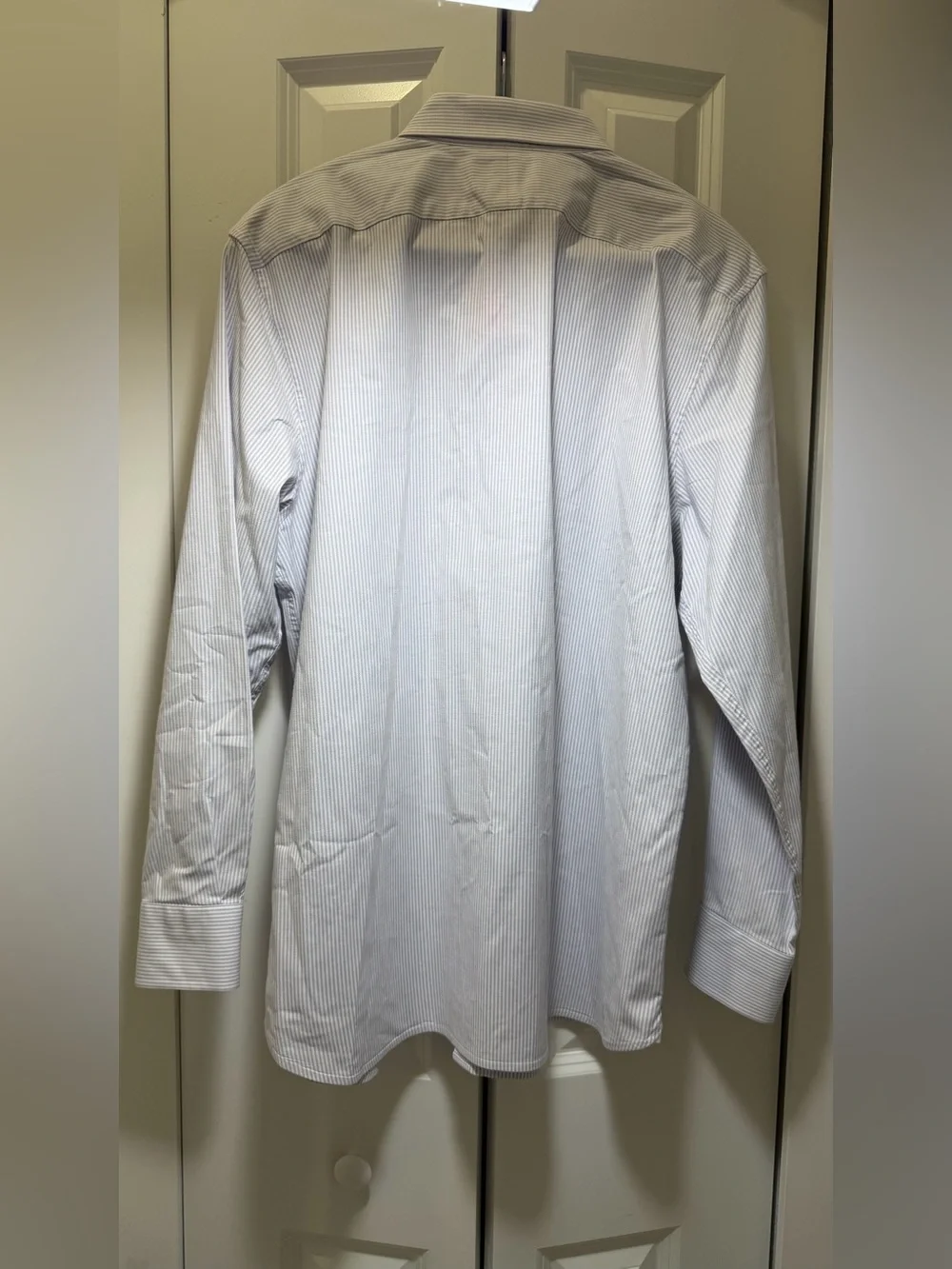 Banana Republic Men's Tailored Slim Fit Dress Shirt - Pinstripe - Lge (16-16.5)